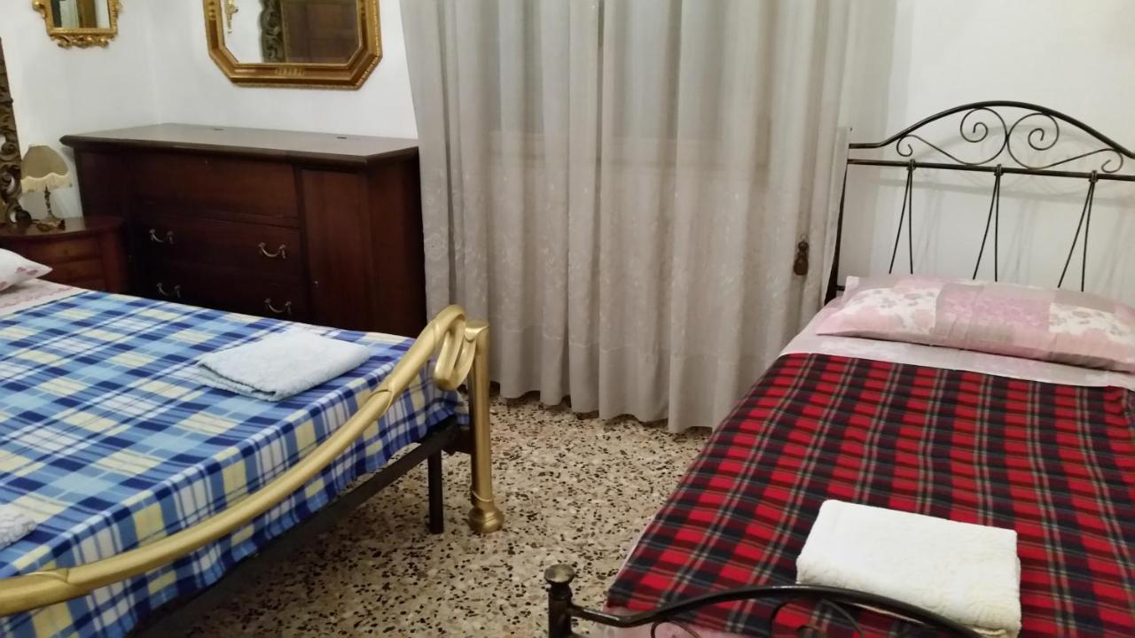 Casa Gramsci Bed & Breakfast Модена Екстериор снимка