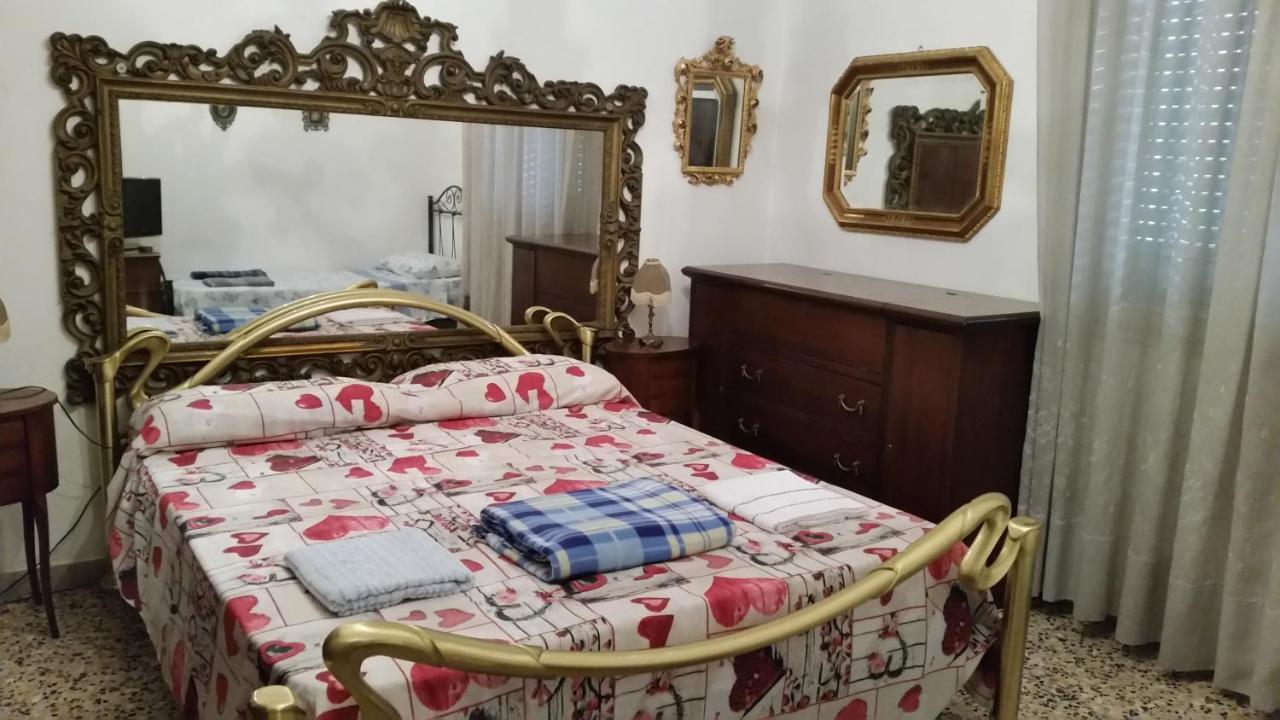 Casa Gramsci Bed & Breakfast Модена Екстериор снимка
