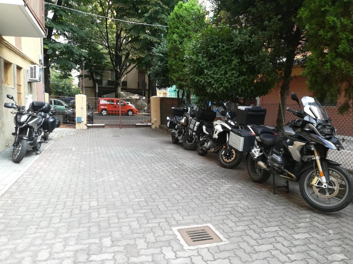 Casa Gramsci Bed & Breakfast Модена Екстериор снимка