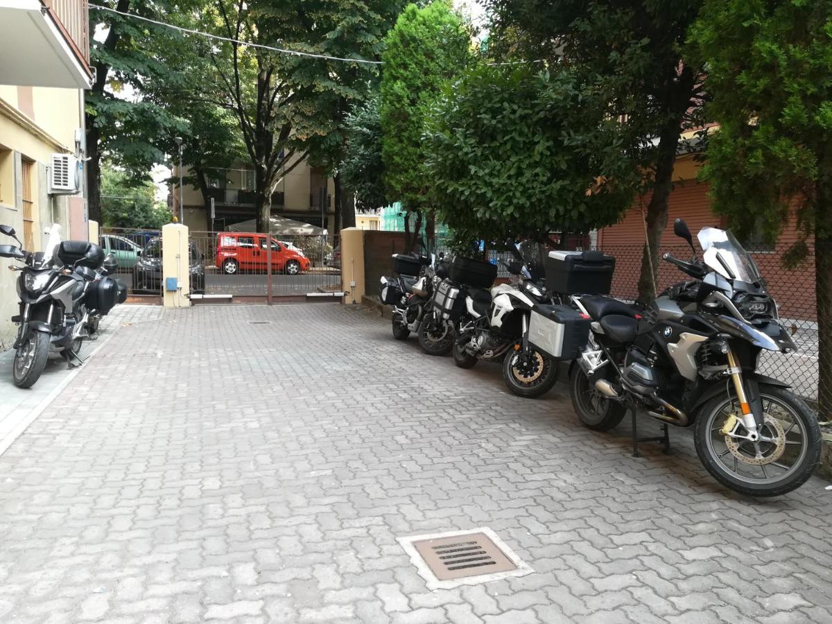Casa Gramsci Bed & Breakfast Модена Екстериор снимка
